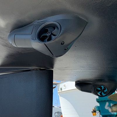 Hekkthruster og montering