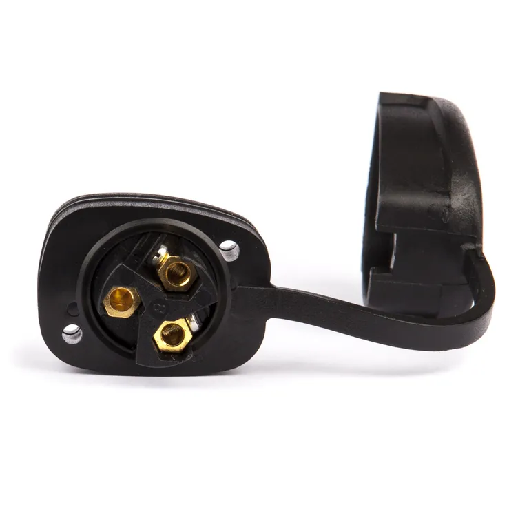 Raymarine M81181 3-pins plugg og dekkssokkel for autopiloter