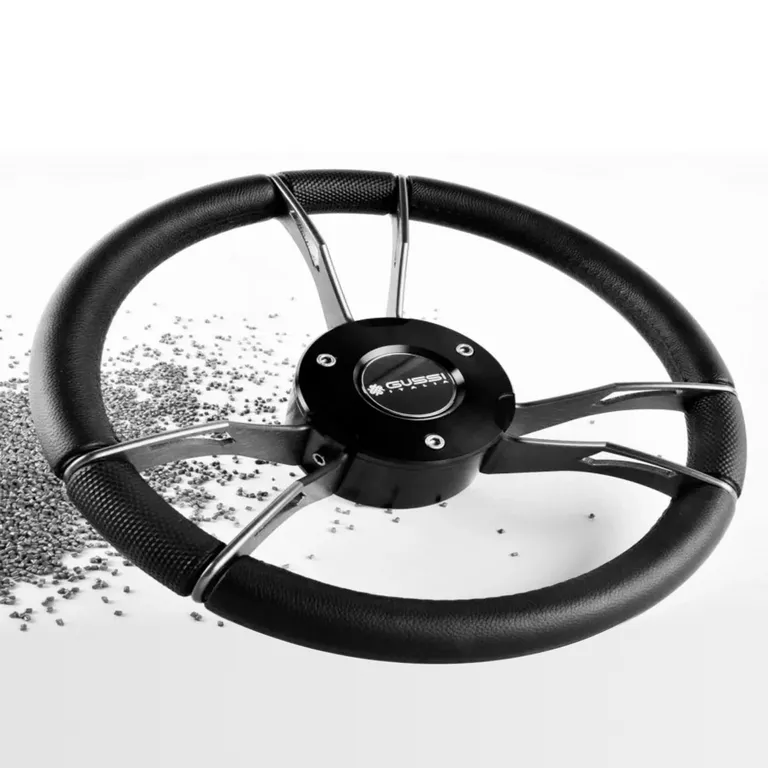 Gussi Model 931 ratt med titan anodiserte detaljer