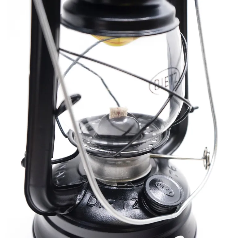 Dietz Stormlykt med sort finish
