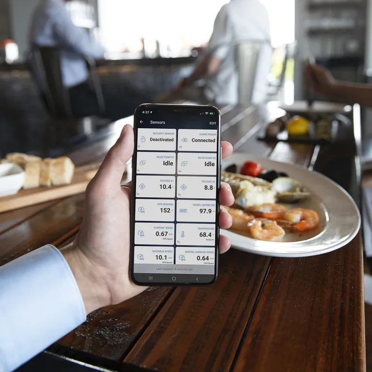 Garmin OnDeck Hub smartbåtsystem med mobilovervåkning (inkludert sensorer)