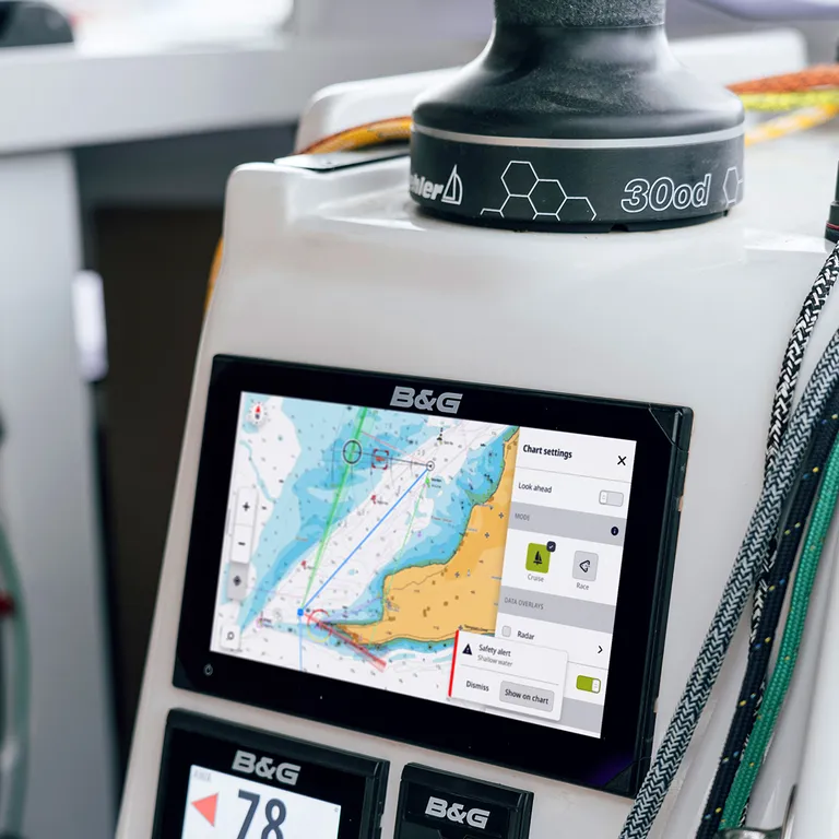 B&G Zeus S 9" kartplotter med seilfunksjoner