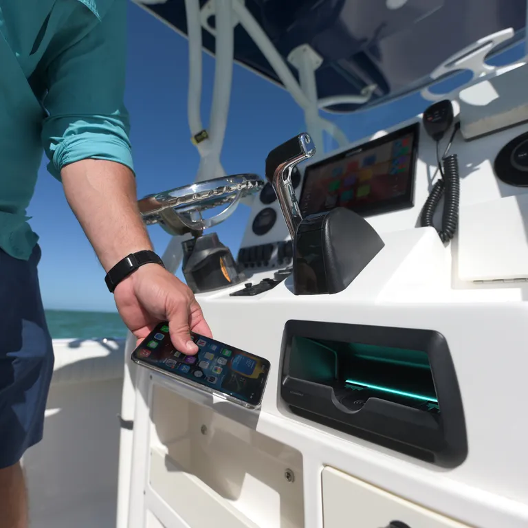 ROKK Wireless Cove LED 10W vanntett telefonlader