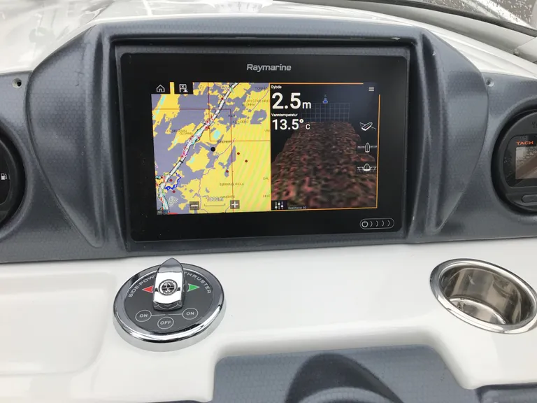 Raymarine Axiom 9 RV 9" kartplotter med ekkolodd
