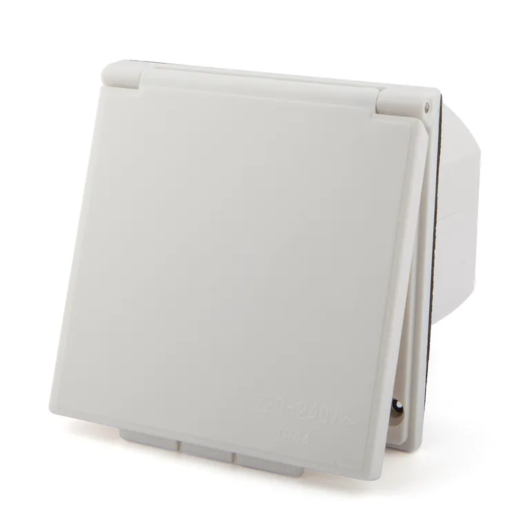 Innfellbart, kvadratisk 220V landstrømsinntak for CEE-kontakt