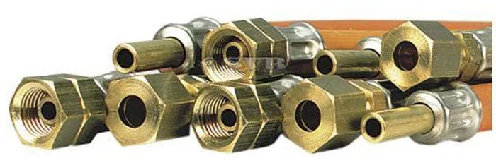 Gasslanger med klemte koblinger