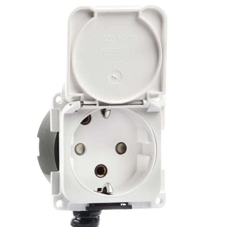 DEFA Plugin innfelt, enkelt vegguttak