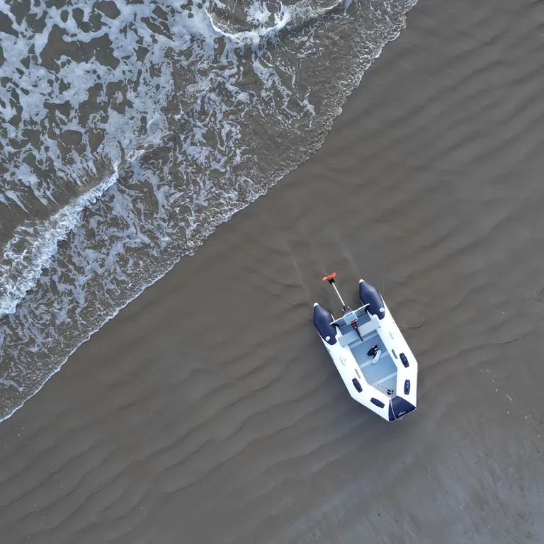 Torqeedo Travel S Essential 1100W elektrisk påhengsmotor, kort stamme, innebygd 1080Wh batteri