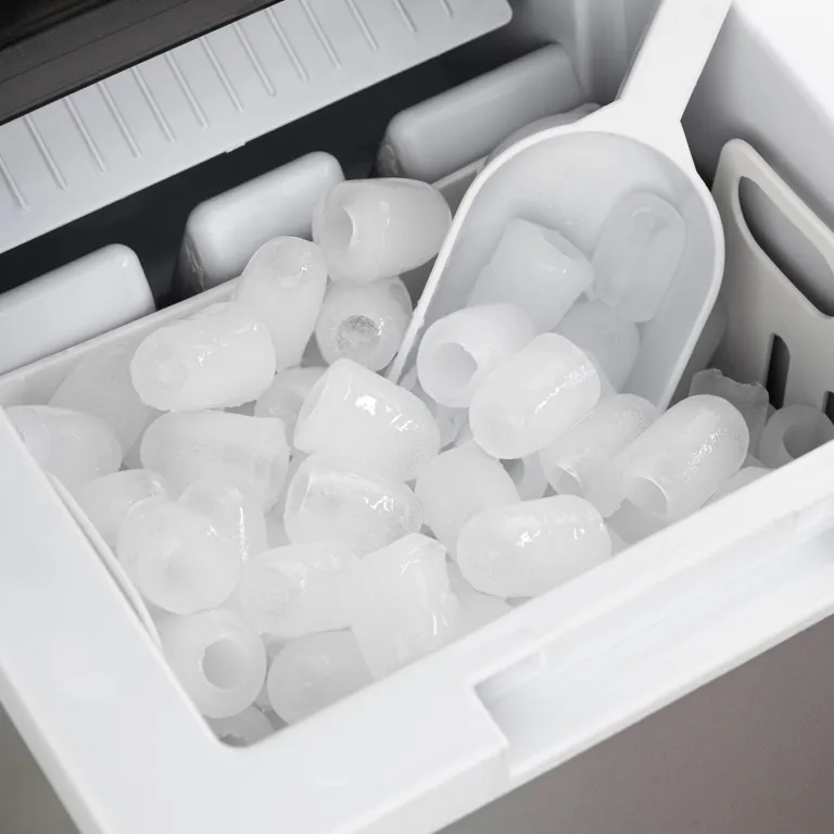 Alpicool ICE16 isbitmaskin med kompressor (12/24/220V)