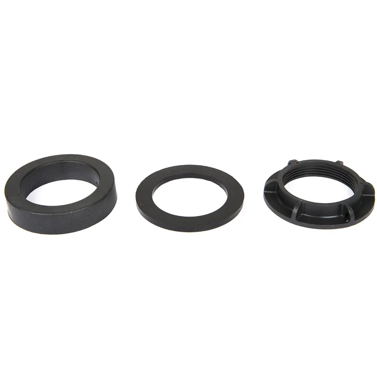 Simrad P319 gjennomgående giver i plast dybde/temp 9 pin sort plugg