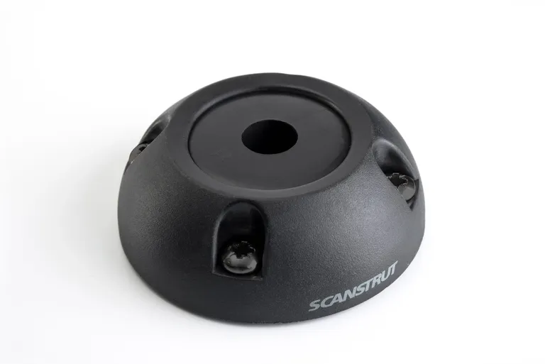 Scanstrut DS30 kabelgjennomføring i svart plast. 9-14mm kabel, plugg maks Ø30mm