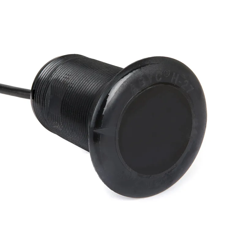 Simrad P319 gjennomgående giver i plast dybde/temp 9 pin sort plugg