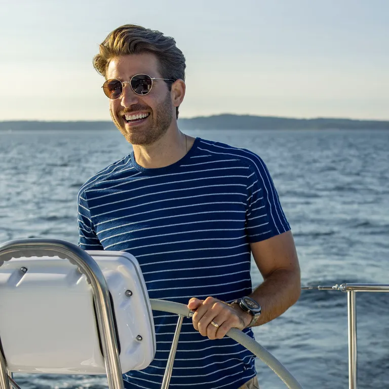 Garmin quatix 7 Solar Edition, 51 mm maritim smartklokke med solcellelading, multibånd GPS, titanramme, og titan- og silikonrem