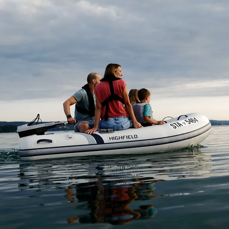 Torqeedo Travel 903 CS 900W elektrisk påhengsmotor, kort stamme, innebygd 915 Wh batteri