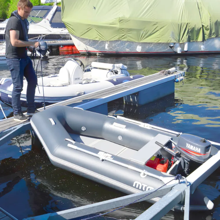 MTM gummibåt 280cm svart