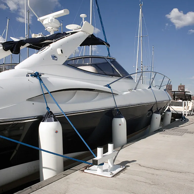 Polyform F3 fender (svart)