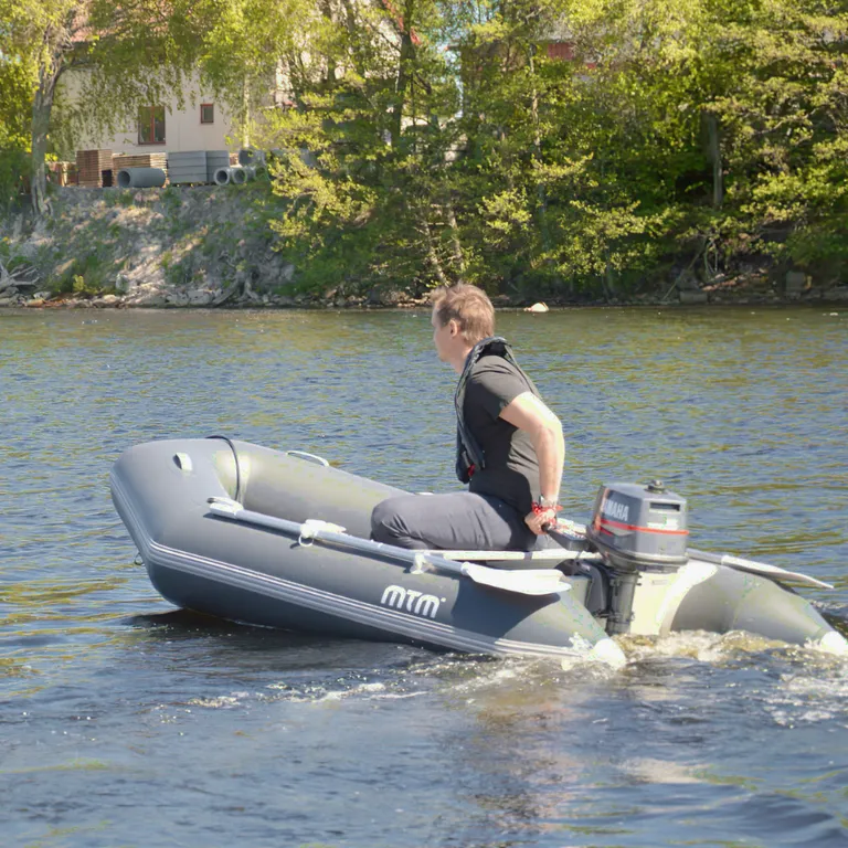 MTM gummibåt 280cm svart
